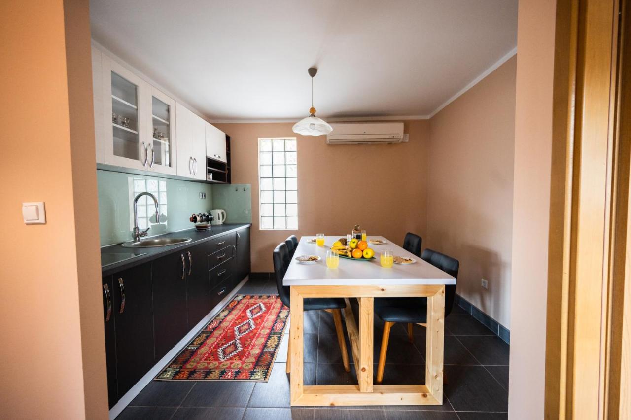 Duplex Apartment For Up To 12 People- Old Town Sarajevo Ngoại thất bức ảnh